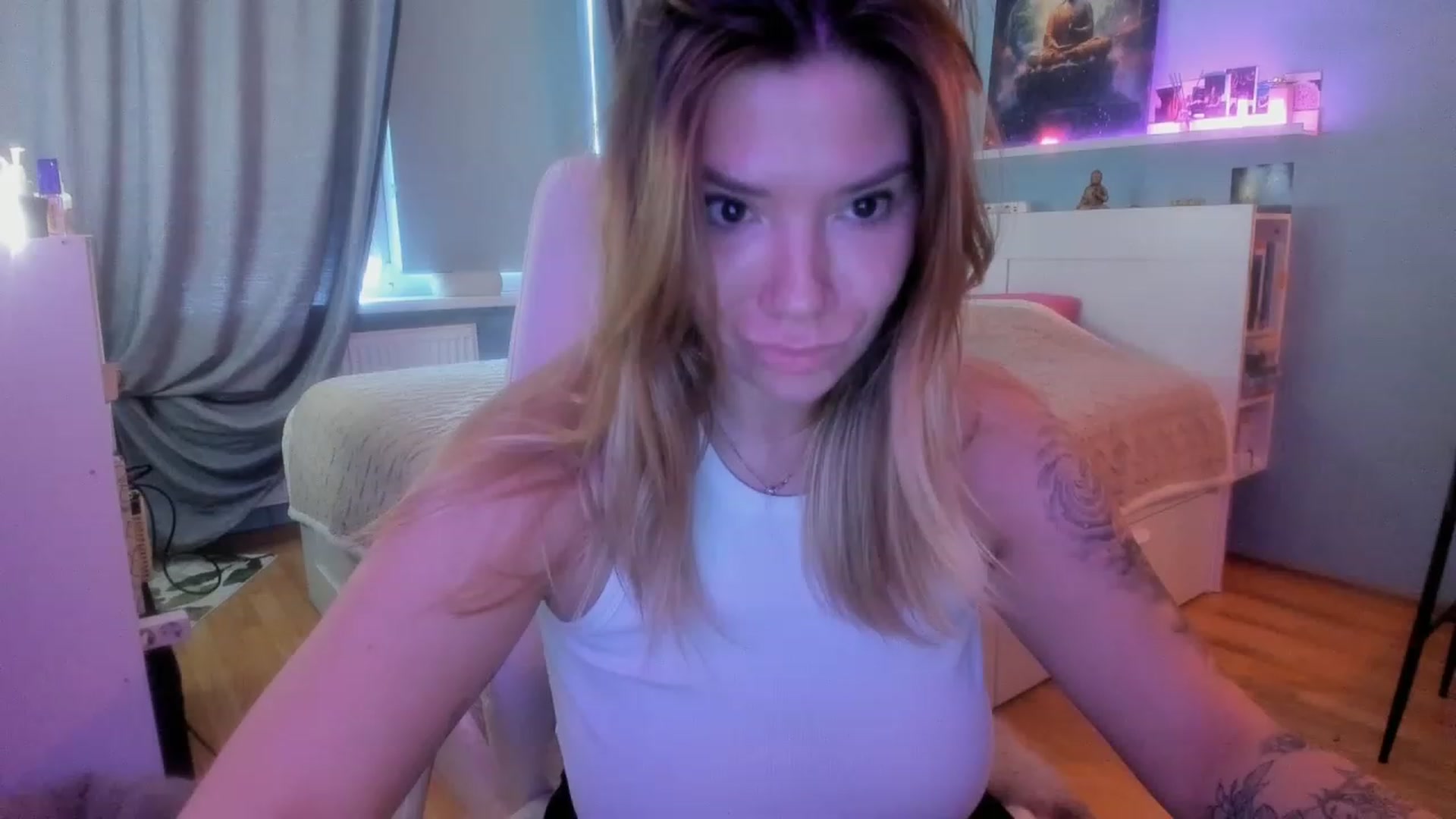 Gallery image thumbnail from NickyBlein's myfreecams stream on, 11/17/2023, 09:04 image 13 of 20
