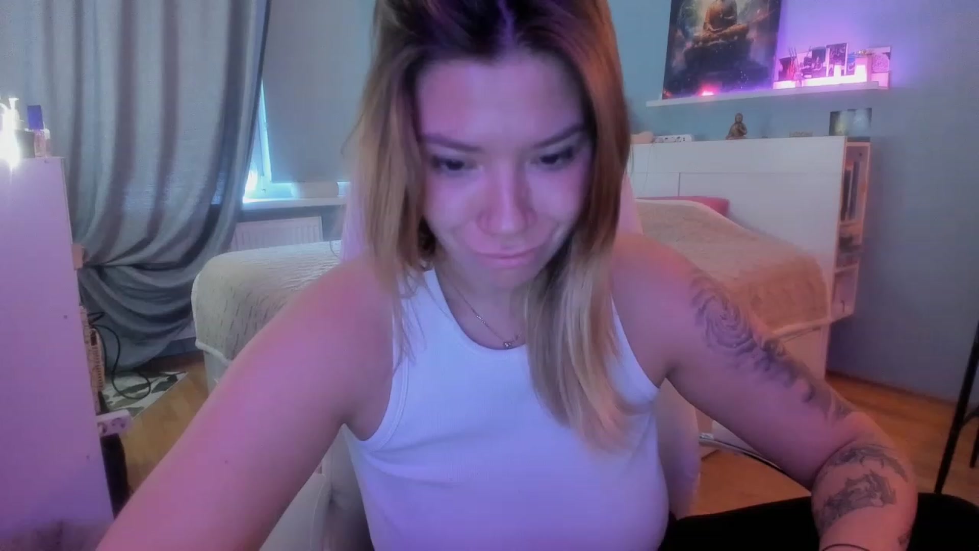 Gallery image thumbnail from NickyBlein's myfreecams stream on, 11/17/2023, 09:04 image 15 of 20