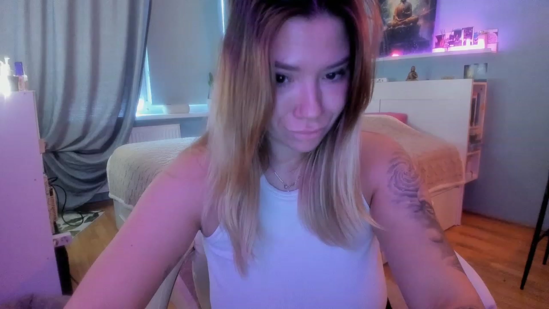 Gallery image thumbnail from NickyBlein's myfreecams stream on, 11/17/2023, 09:04 image 14 of 20