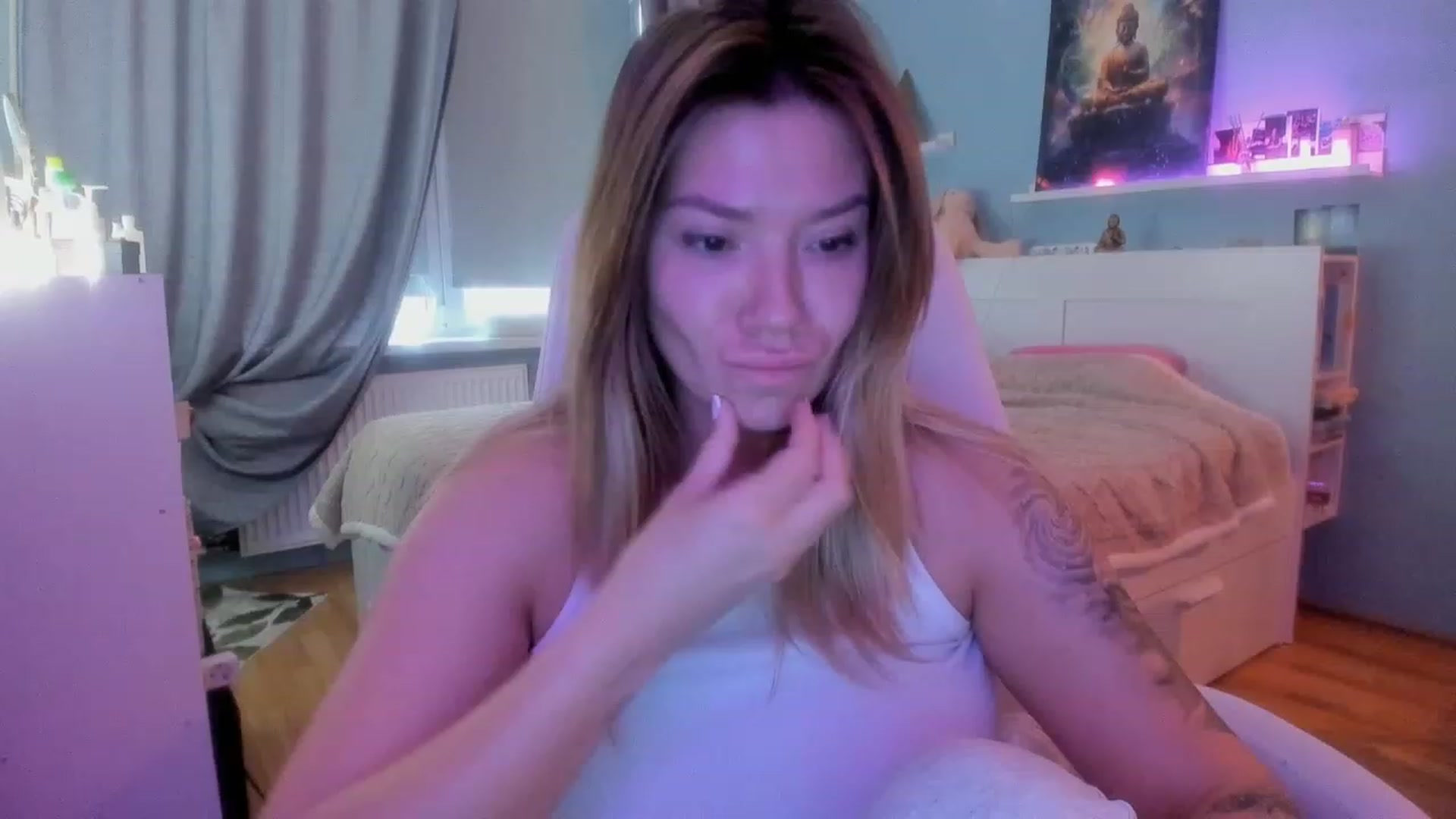 Gallery image thumbnail from NickyBlein's myfreecams stream on, 11/18/2023, 10:02 image 2 of 20
