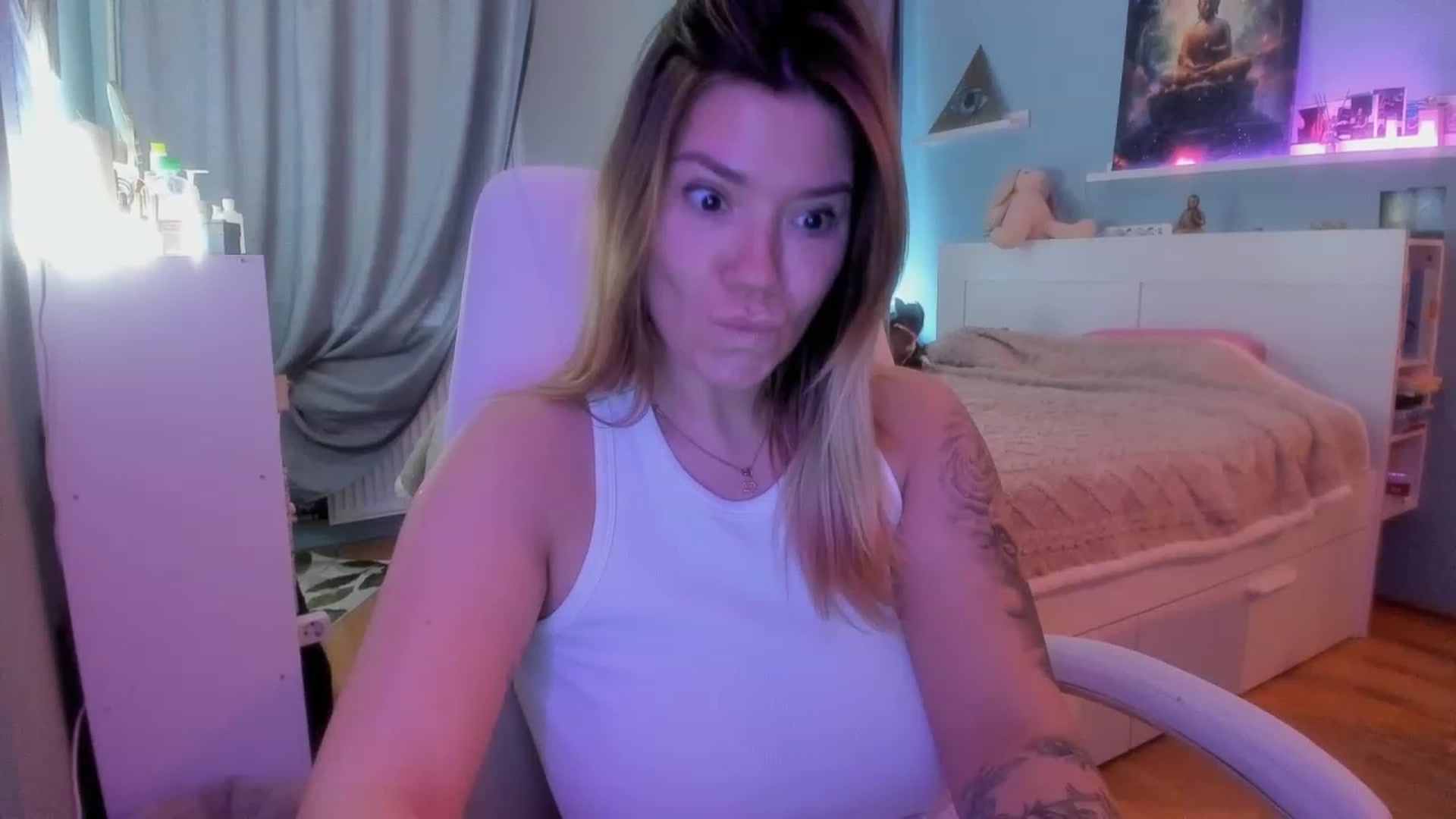 Gallery image thumbnail from NickyBlein's myfreecams stream on, 11/18/2023, 10:30 image 18 of 20