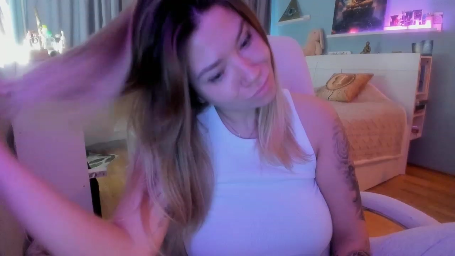 Gallery image thumbnail from NickyBlein's myfreecams stream on, 11/21/2023, 08:30 image 14 of 20