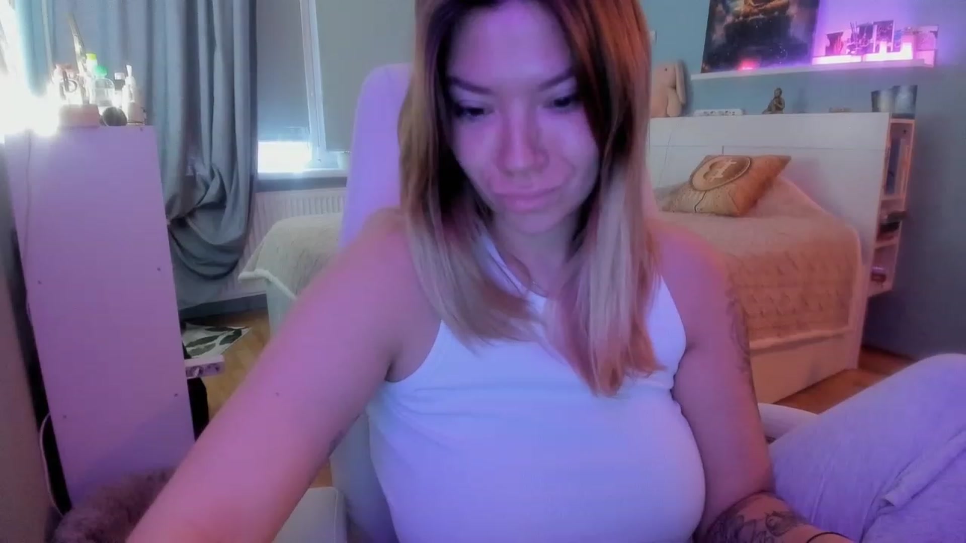 Gallery image thumbnail from NickyBlein's myfreecams stream on, 11/21/2023, 08:30 image 12 of 20