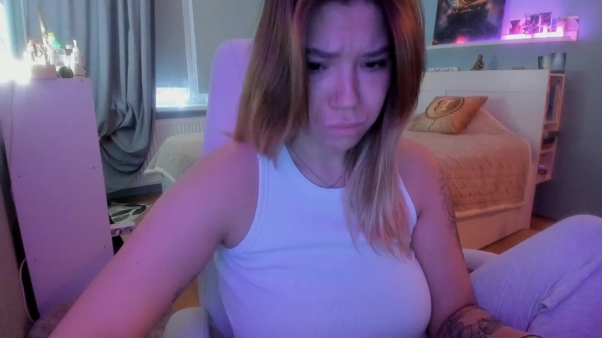Gallery image thumbnail from NickyBlein's myfreecams stream on, 11/21/2023, 08:30 image 11 of 20