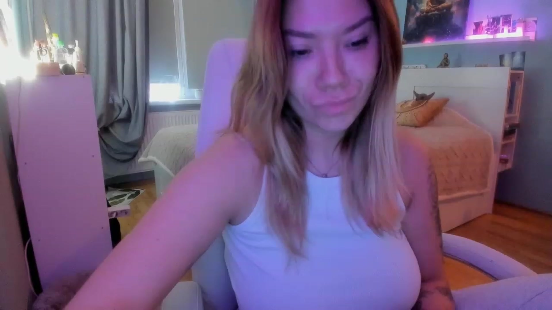Gallery image thumbnail from NickyBlein's myfreecams stream on, 11/21/2023, 08:44 image 7 of 20