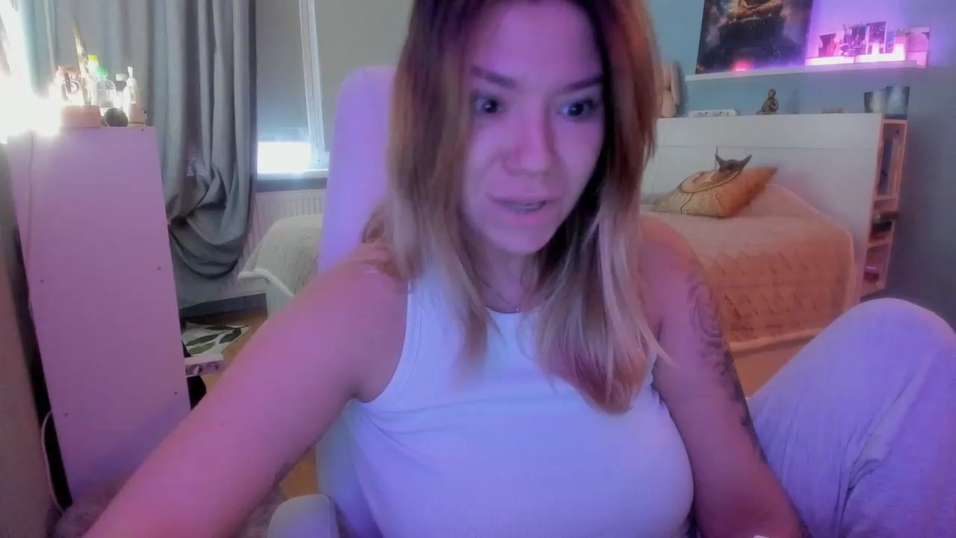 Gallery image thumbnail from NickyBlein's myfreecams stream on, 11/21/2023, 08:44 image 1 of 20