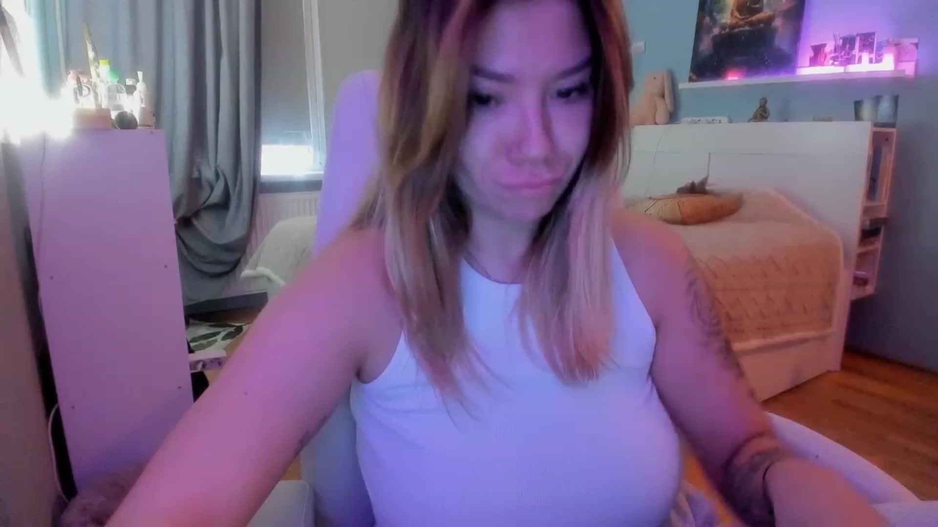 Gallery image thumbnail from NickyBlein's myfreecams stream on, 11/21/2023, 09:21 image 13 of 20
