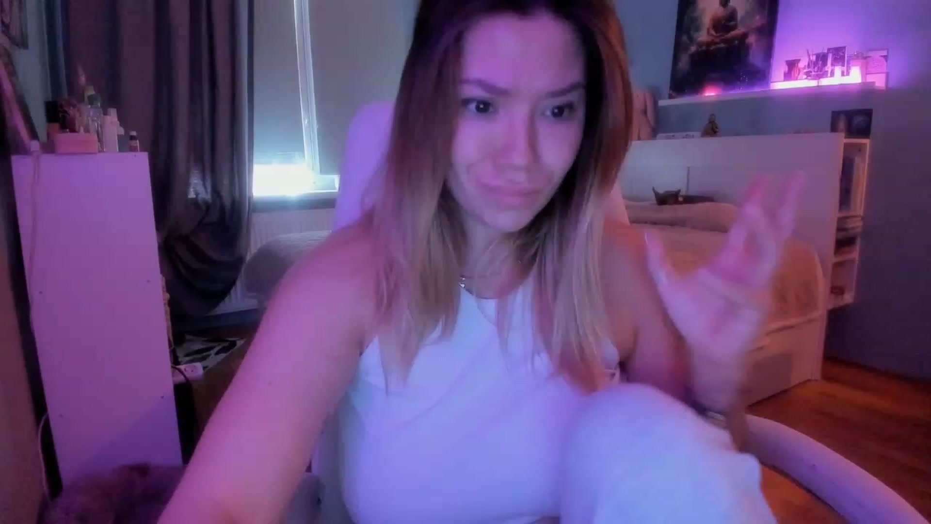 Gallery image thumbnail from NickyBlein's myfreecams stream on, 11/22/2023, 08:13 image 18 of 20