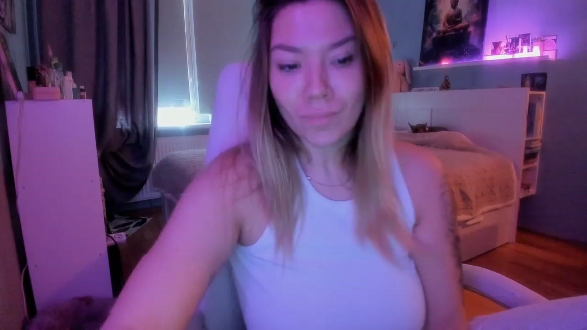 Gallery image thumbnail from NickyBlein's myfreecams stream on, 11/22/2023, 08:13 image 13 of 20