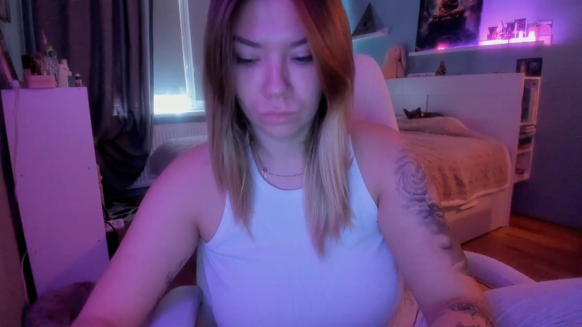 Gallery image thumbnail from NickyBlein's myfreecams stream on, 11/22/2023, 08:13 image 9 of 20