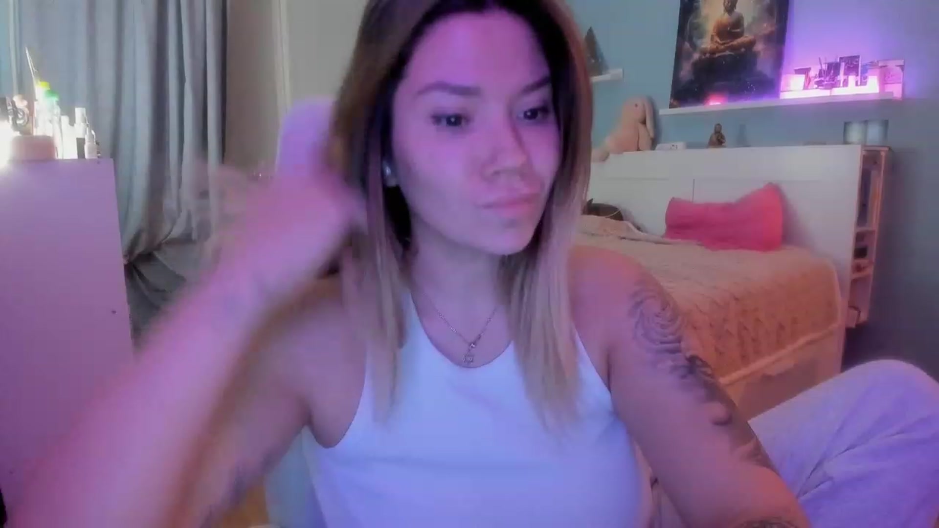 Gallery image thumbnail from NickyBlein's myfreecams stream on, 11/22/2023, 17:30 image 13 of 20