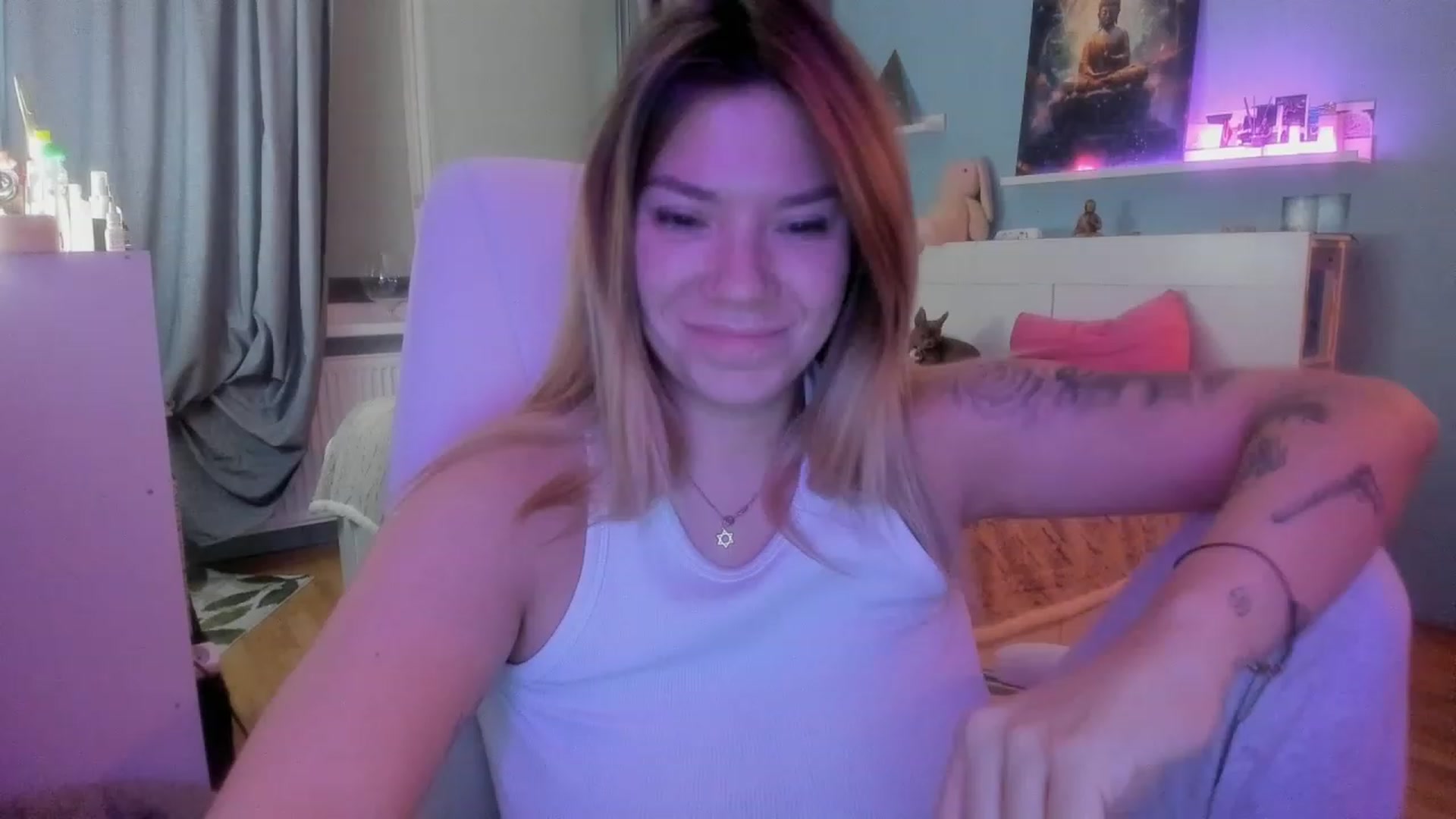 Gallery image thumbnail from NickyBlein's myfreecams stream on, 11/22/2023, 17:30 image 1 of 20