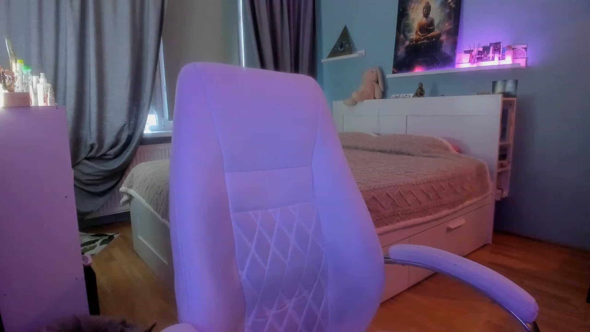 Gallery image thumbnail from NickyBlein's myfreecams stream on, 11/24/2023, 08:21 image 5 of 20