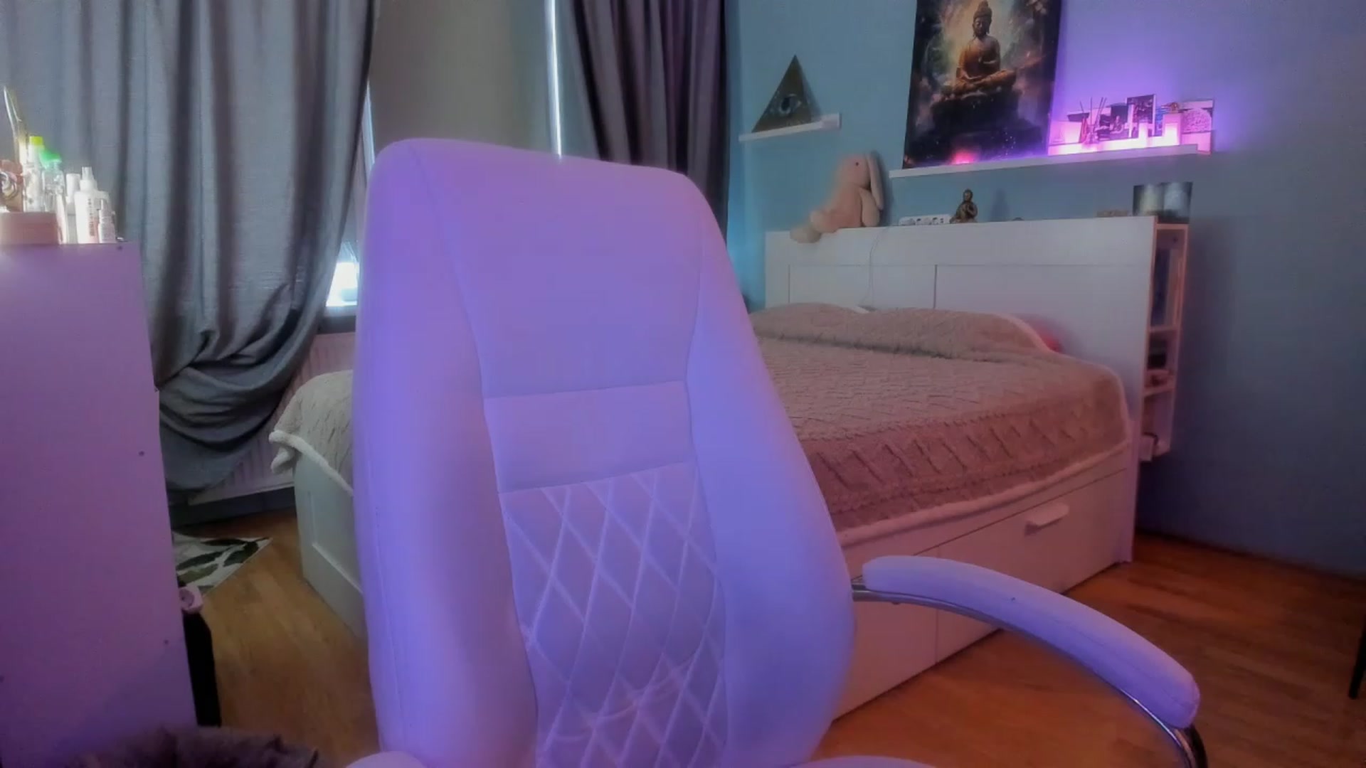 Gallery image thumbnail from NickyBlein's myfreecams stream on, 11/24/2023, 08:21 image 8 of 20