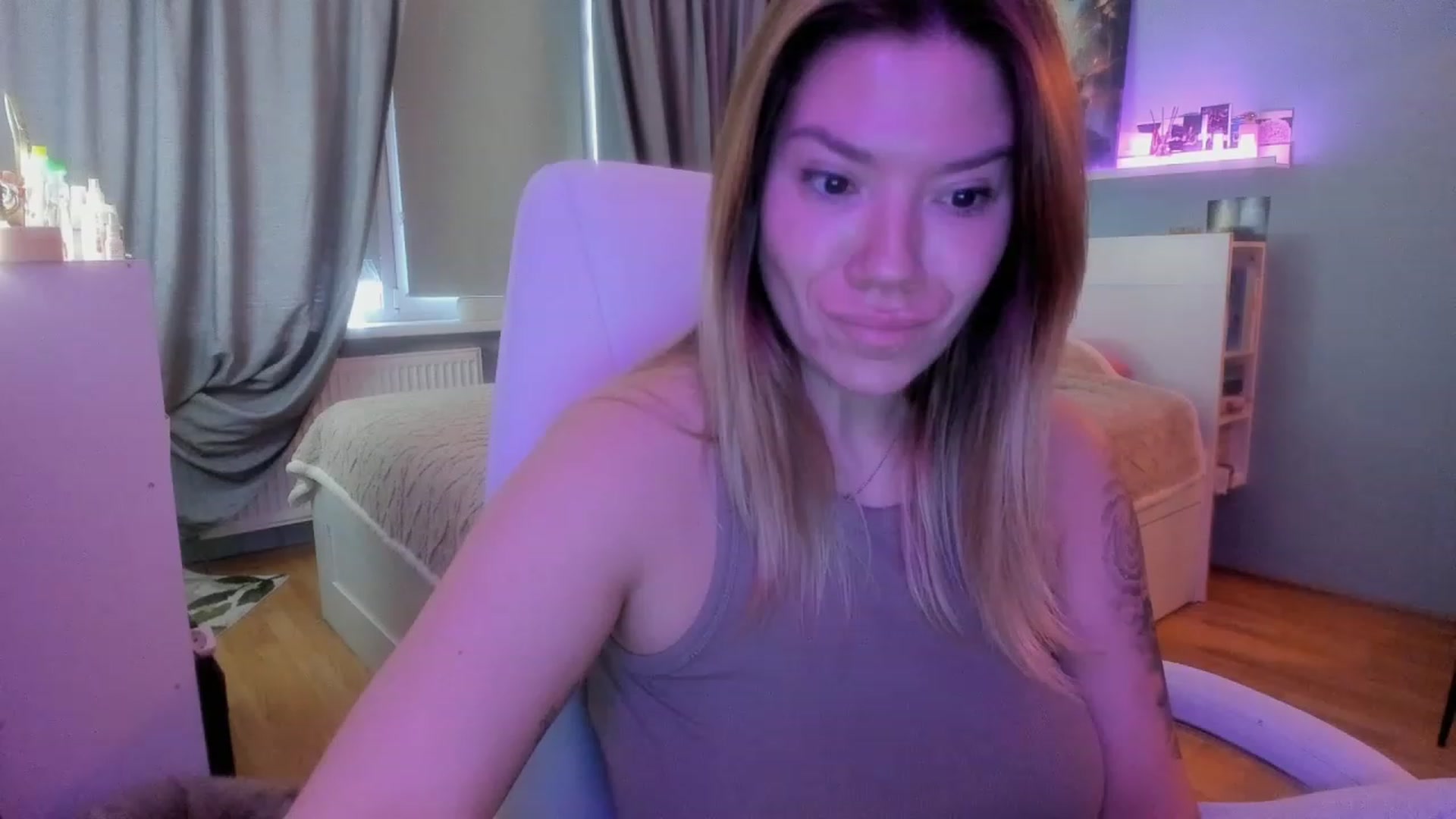 Gallery image thumbnail from NickyBlein's myfreecams stream on, 11/24/2023, 08:21 image 4 of 20