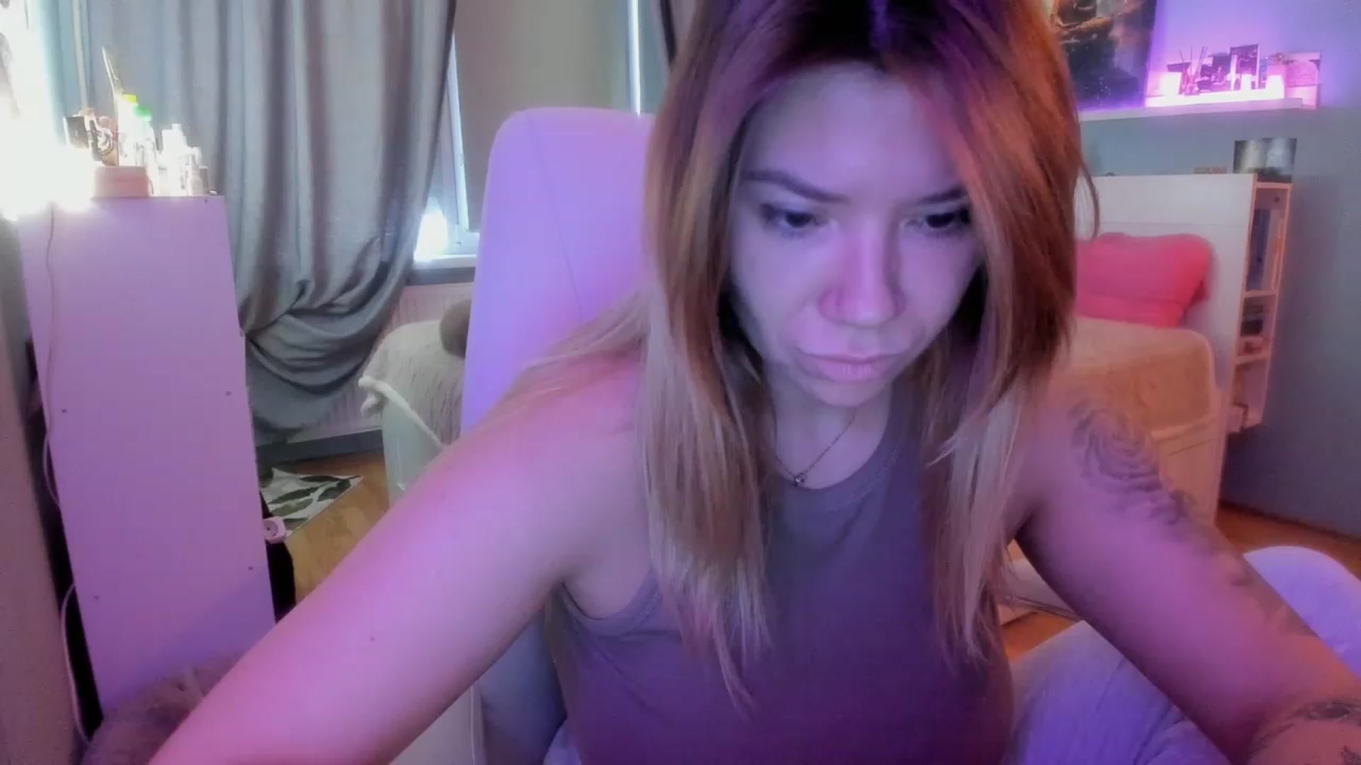 Gallery image thumbnail from NickyBlein's myfreecams stream on, 11/24/2023, 09:37 image 2 of 20