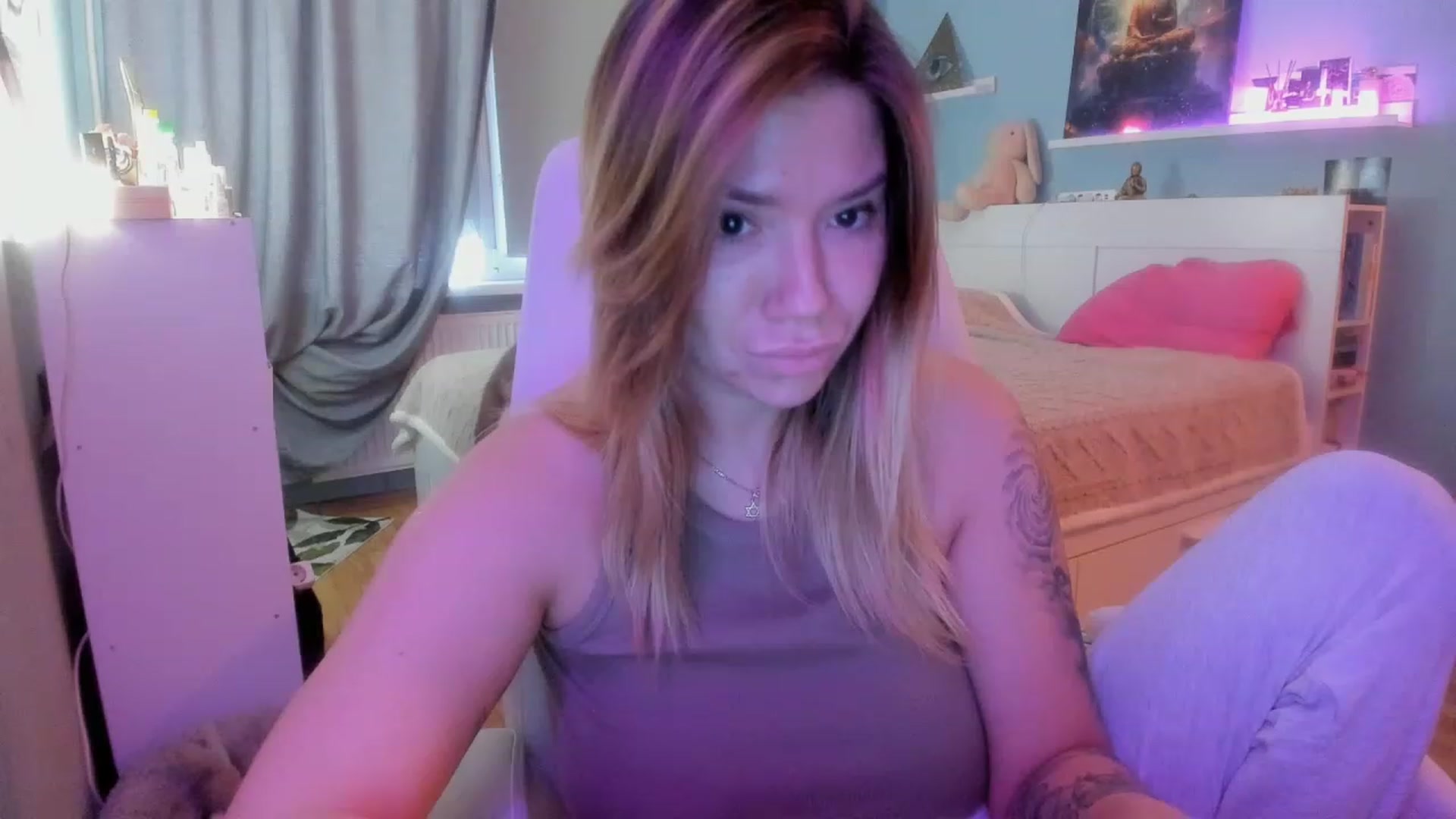Gallery image thumbnail from NickyBlein's myfreecams stream on, 11/24/2023, 09:37 image 10 of 20