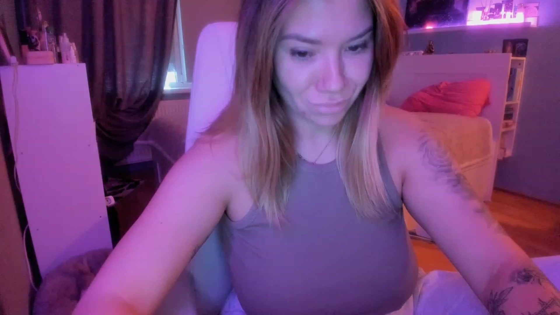 Gallery image thumbnail from NickyBlein's myfreecams stream on, 11/24/2023, 12:58 image 3 of 20