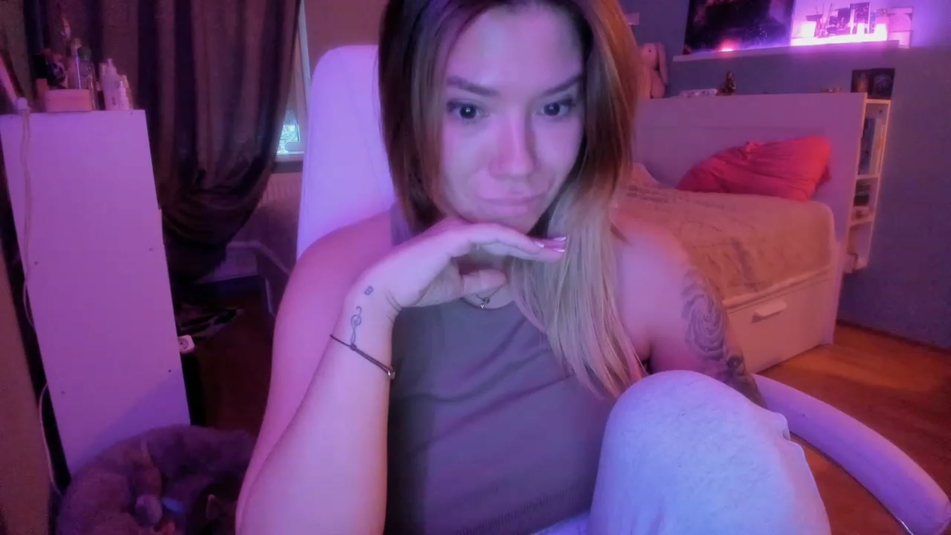 Gallery image thumbnail from NickyBlein's myfreecams stream on, 11/24/2023, 12:58 image 8 of 20