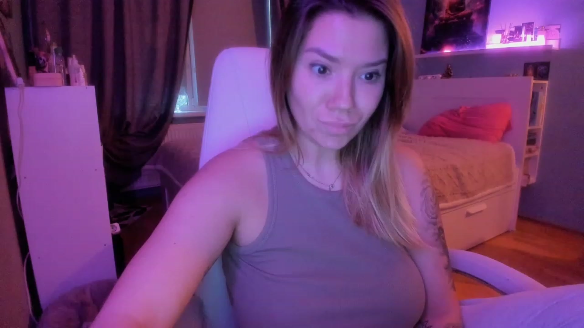 Gallery image thumbnail from NickyBlein's myfreecams stream on, 11/24/2023, 12:58 image 13 of 20