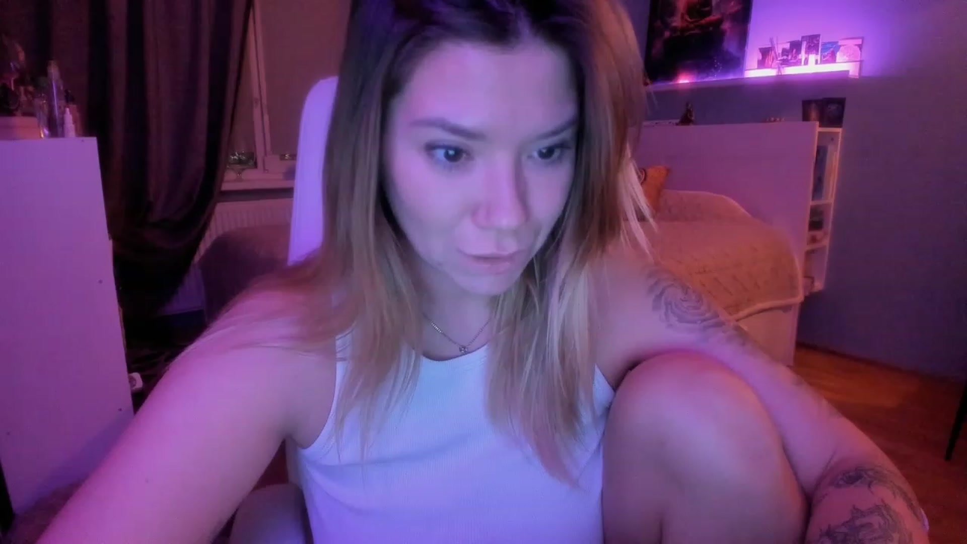 Gallery image thumbnail from NickyBlein's myfreecams stream on, 11/25/2023, 17:45 image 5 of 20