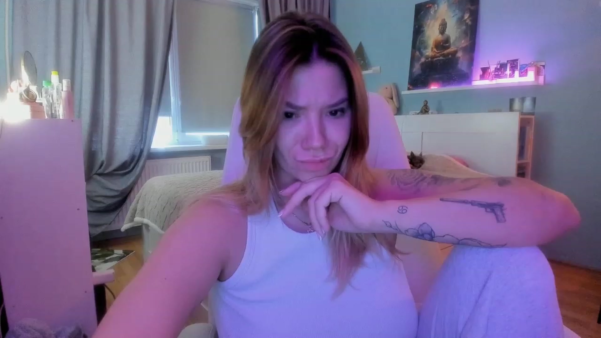 Gallery image thumbnail from NickyBlein's myfreecams stream on, 11/28/2023, 09:06 image 9 of 20