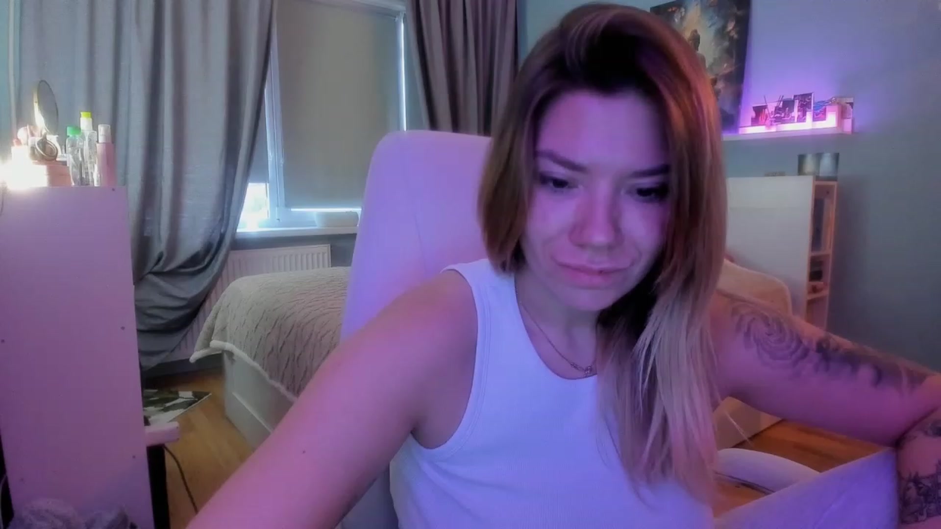 Gallery image thumbnail from NickyBlein's myfreecams stream on, 11/28/2023, 09:06 image 6 of 20