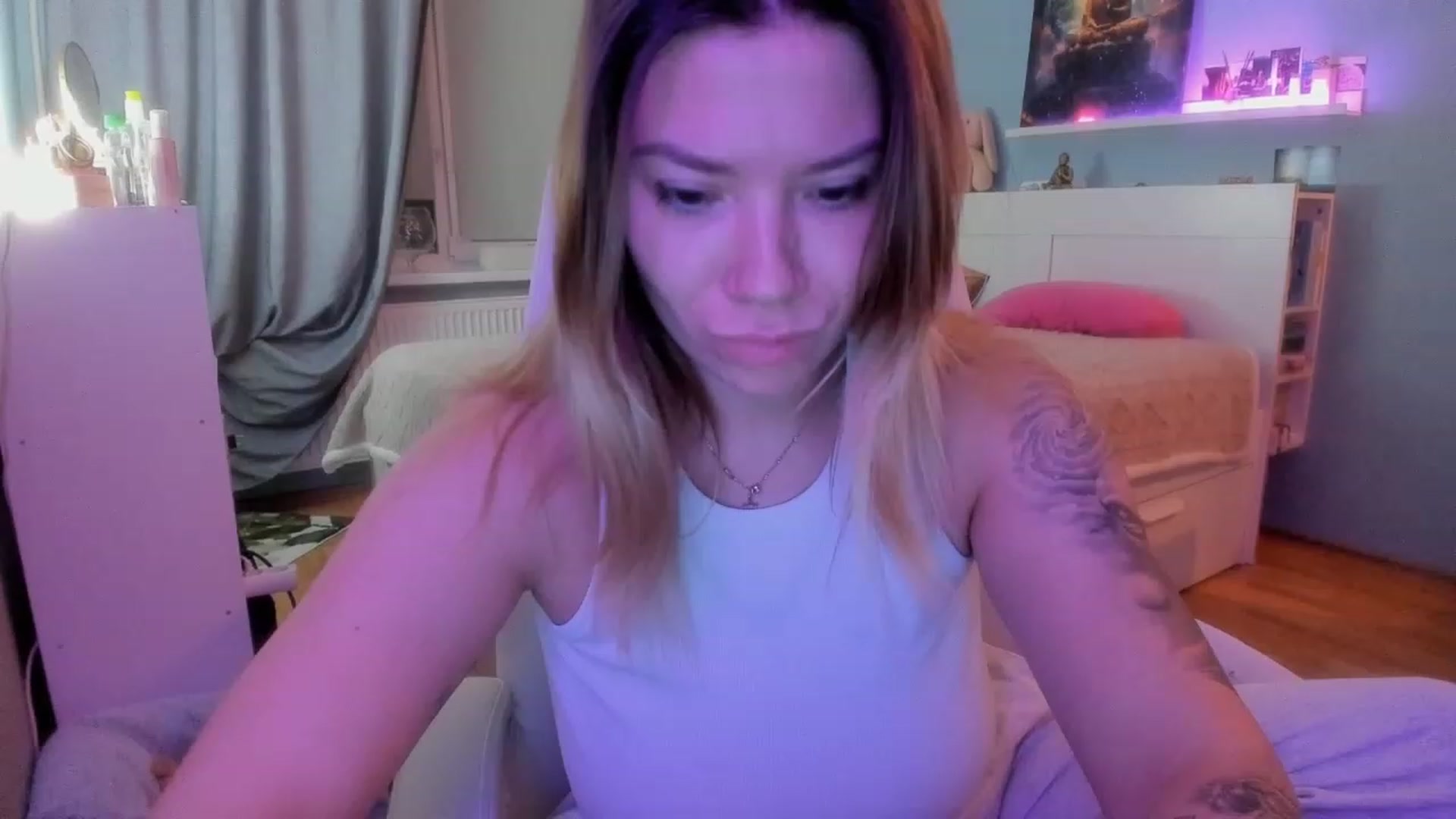 Gallery image thumbnail from NickyBlein's myfreecams stream on, 11/28/2023, 17:26 image 1 of 20