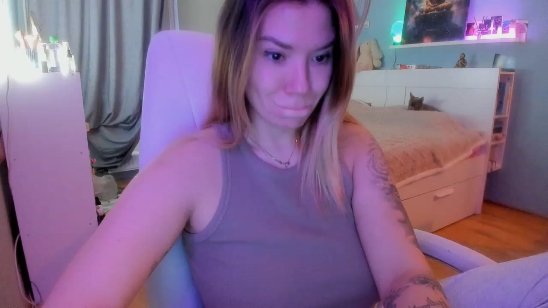 Gallery image thumbnail from NickyBlein's myfreecams stream on, 12/05/2023, 08:52 image 4 of 20