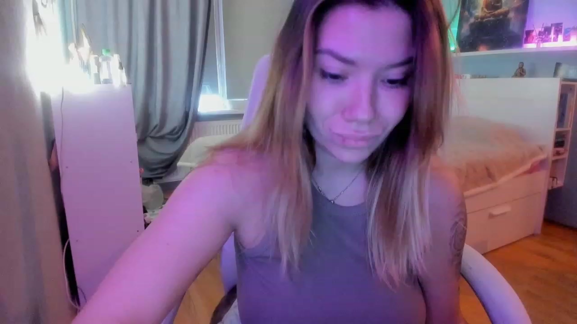 Gallery image thumbnail from NickyBlein's myfreecams stream on, 12/05/2023, 09:29 image 11 of 20