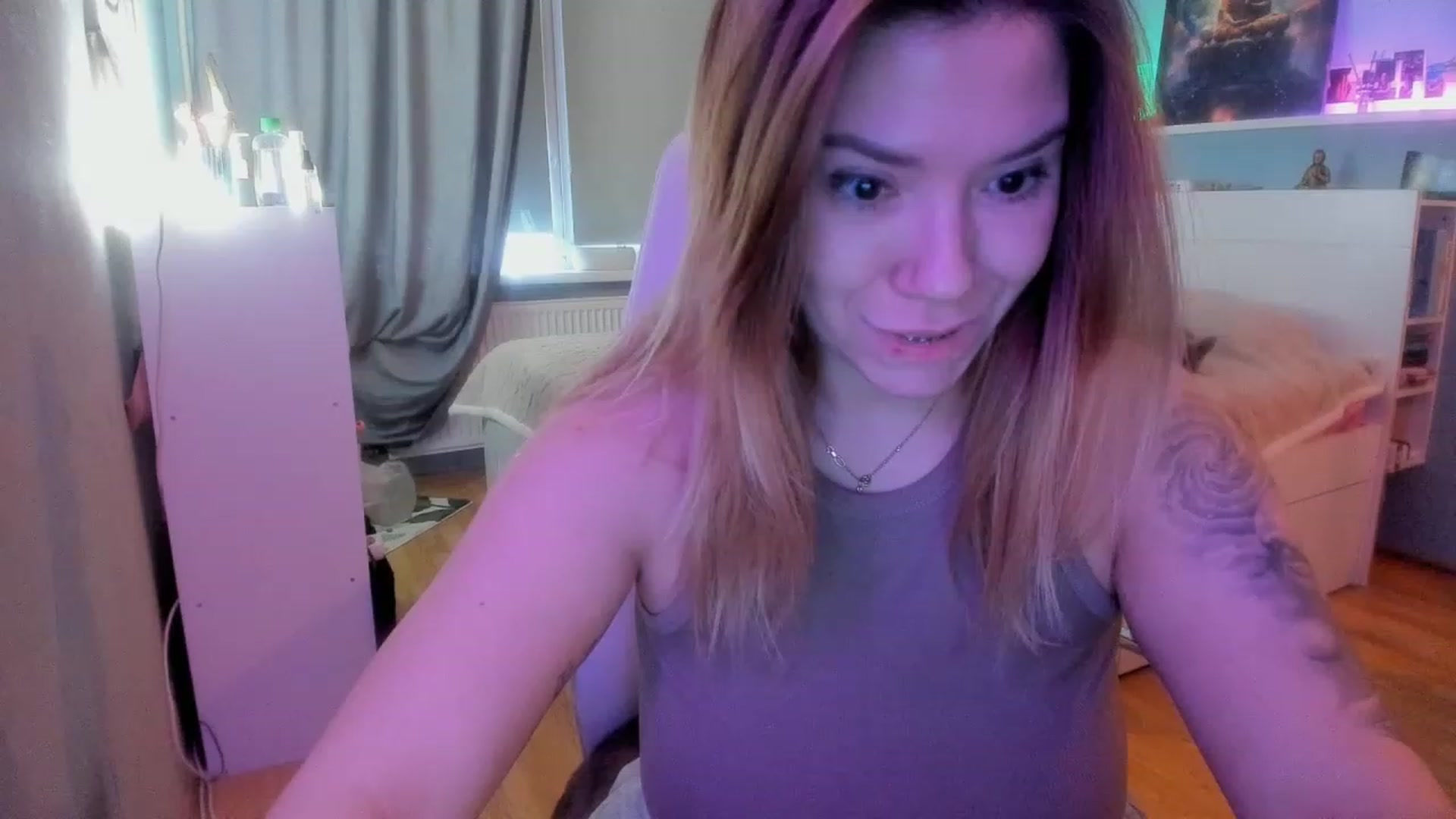 Gallery image thumbnail from NickyBlein's myfreecams stream on, 12/05/2023, 09:29 image 2 of 20