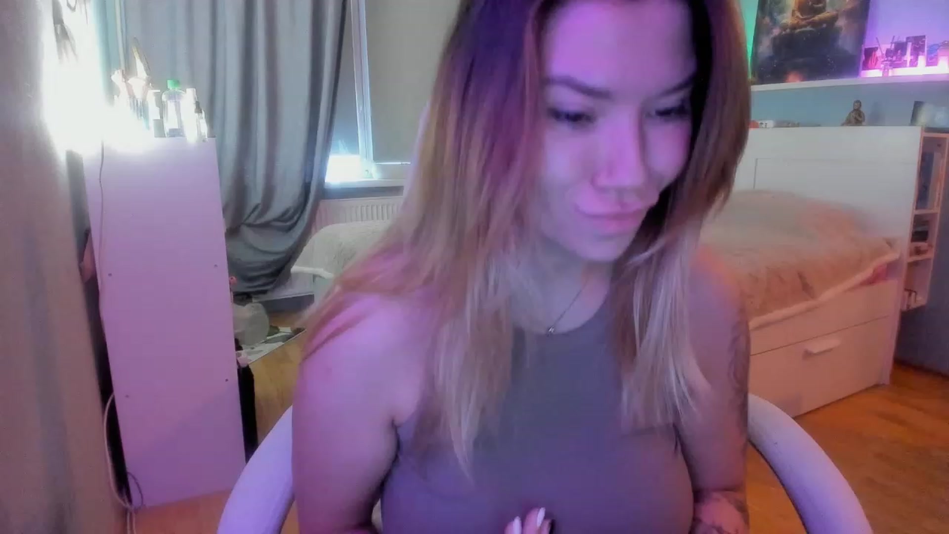Gallery image thumbnail from NickyBlein's myfreecams stream on, 12/05/2023, 09:29 image 10 of 20