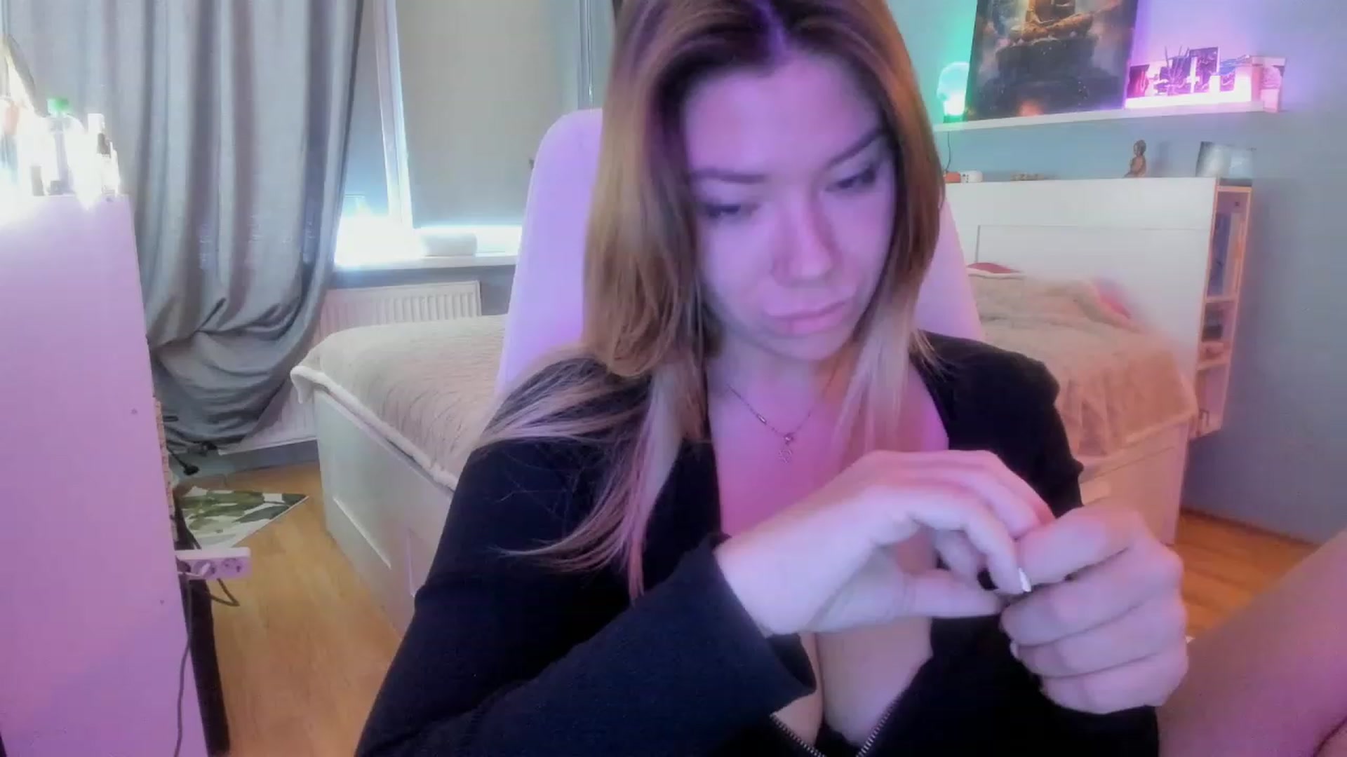 Gallery image thumbnail from NickyBlein's myfreecams stream on, 12/06/2023, 10:27 image 15 of 20