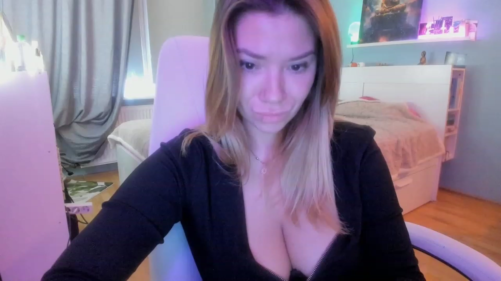 Gallery image thumbnail from NickyBlein's myfreecams stream on, 12/06/2023, 10:27 image 16 of 20
