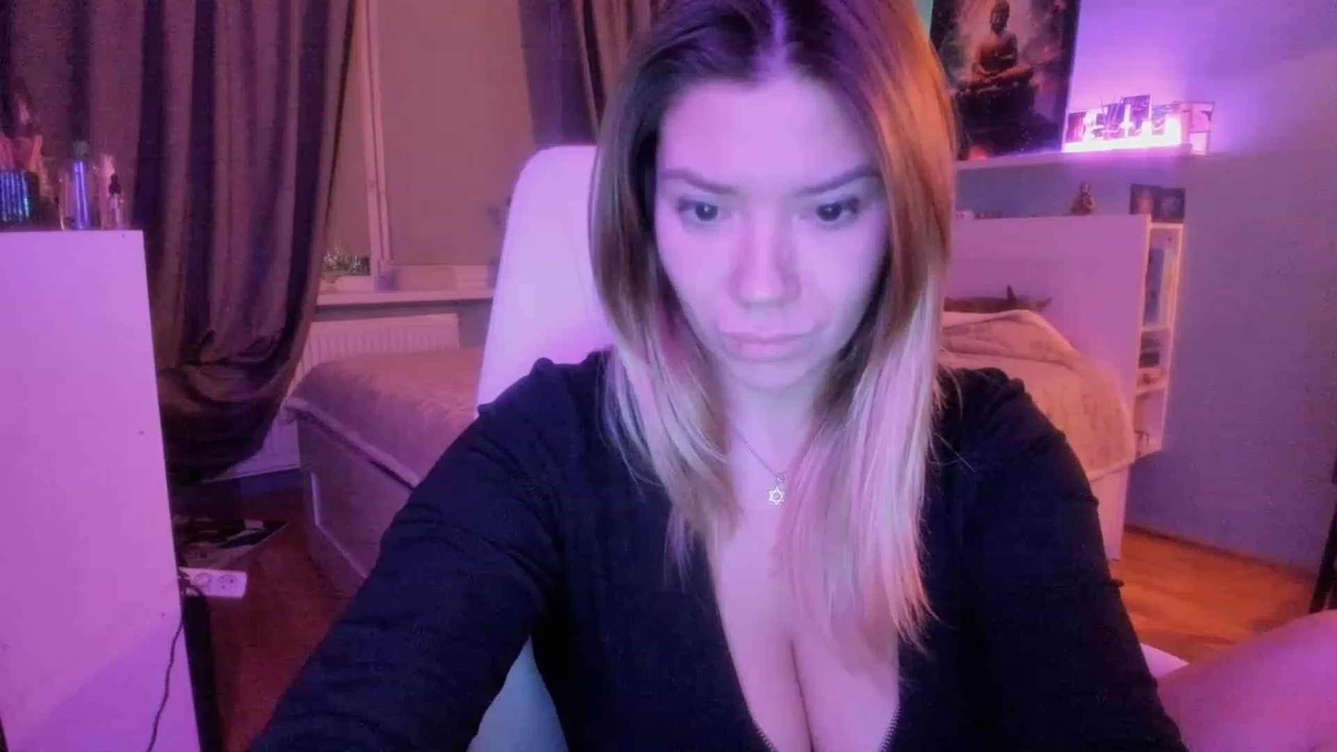 Gallery image thumbnail from NickyBlein's myfreecams stream on, 12/06/2023, 17:45 image 2 of 20
