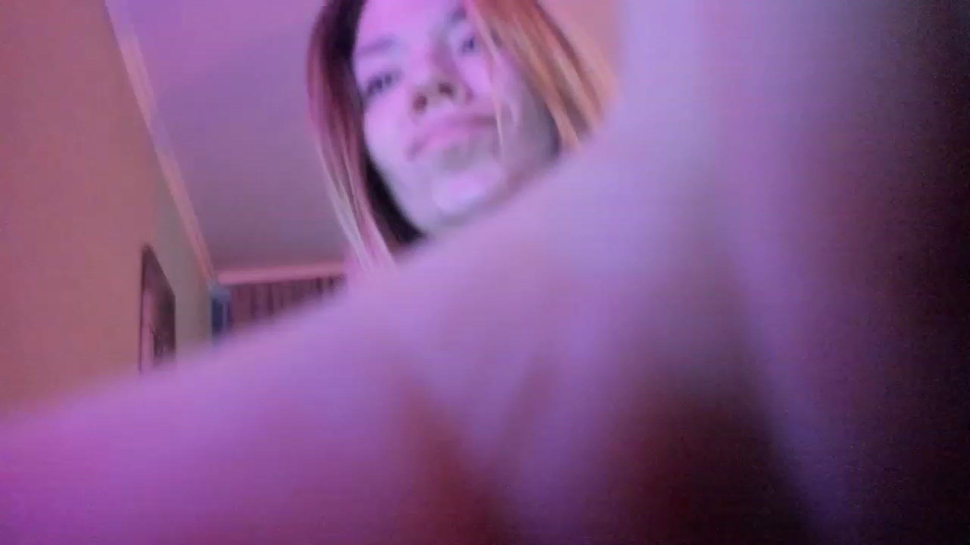 Gallery image thumbnail from NickyBlein's myfreecams stream on, 12/09/2023, 11:31 image 5 of 20