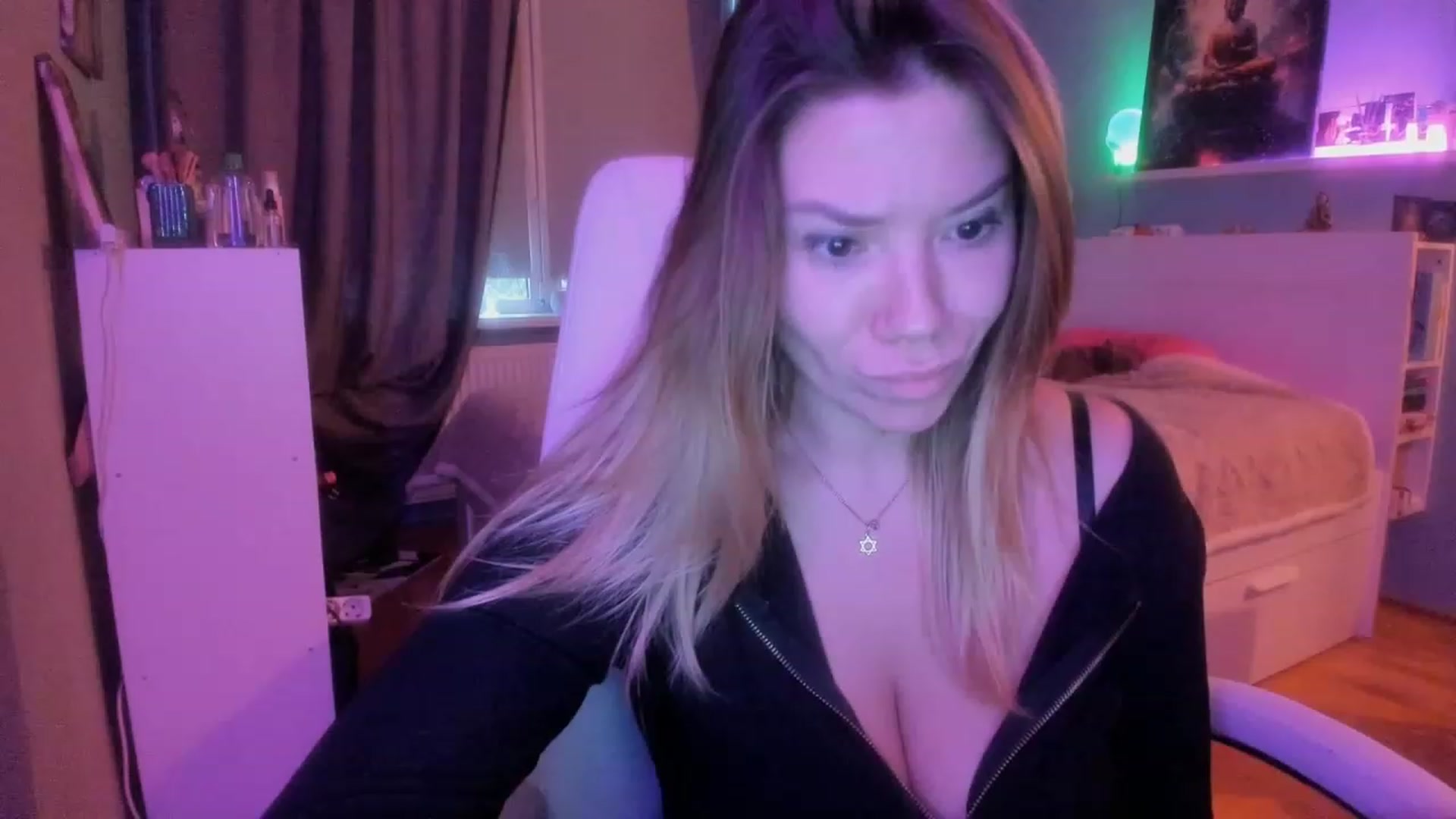 Gallery image thumbnail from NickyBlein's myfreecams stream on, 12/09/2023, 12:39 image 18 of 20