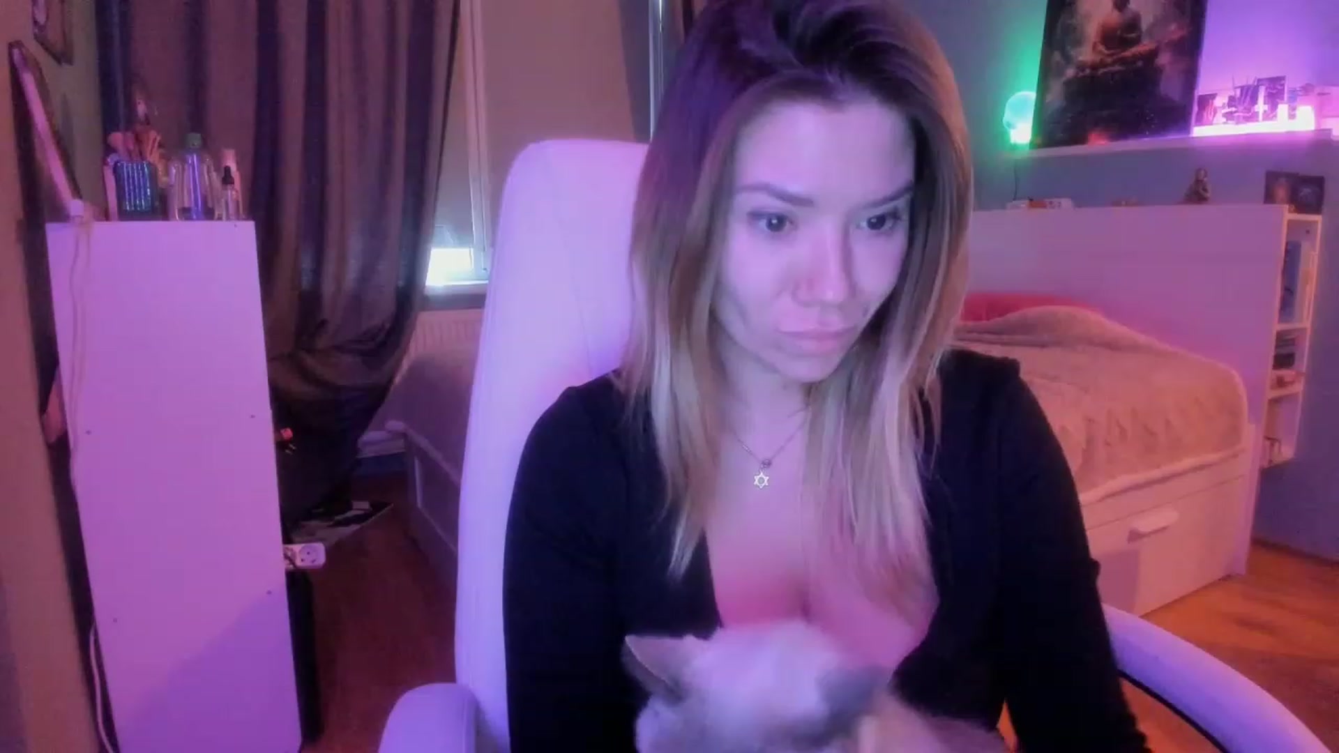 Gallery image thumbnail from NickyBlein's myfreecams stream on, 12/09/2023, 12:39 image 6 of 20