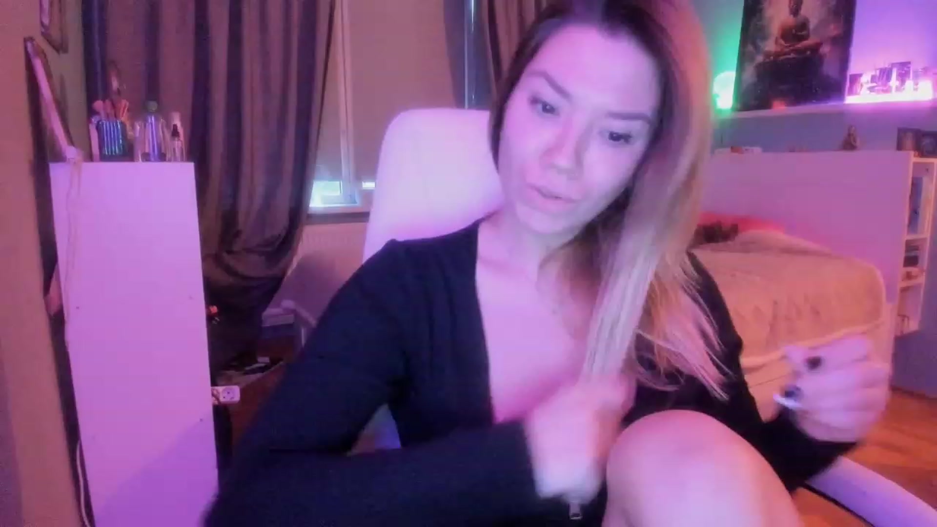 Gallery image thumbnail from NickyBlein's myfreecams stream on, 12/09/2023, 12:39 image 20 of 20