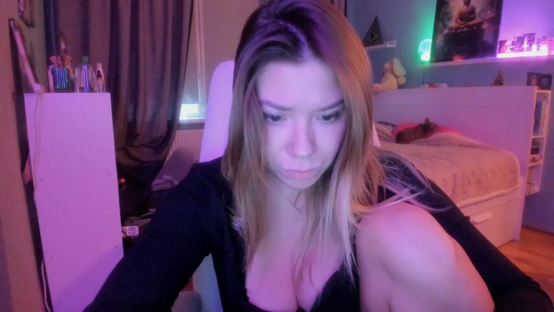 Gallery image thumbnail from NickyBlein's myfreecams stream on, 12/09/2023, 12:39 image 12 of 20