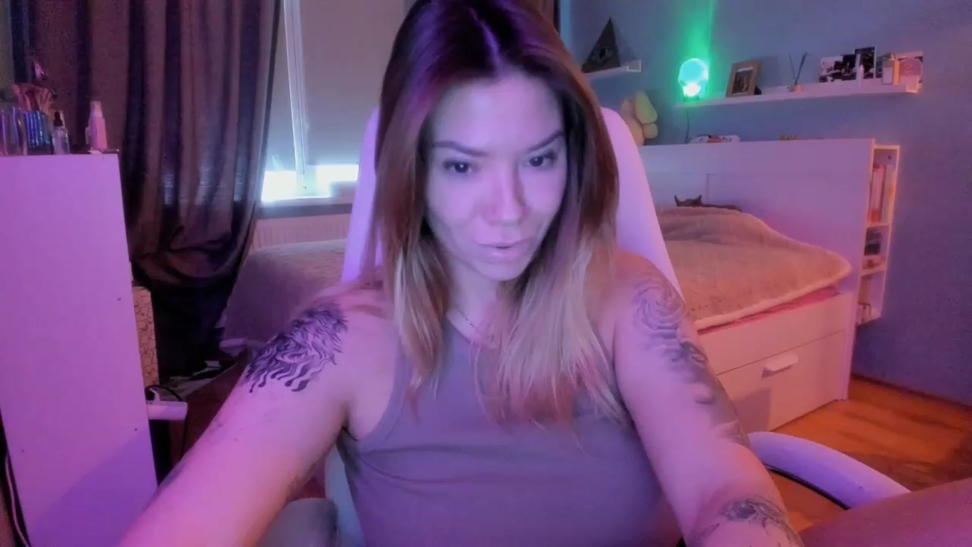 Gallery image thumbnail from NickyBlein's myfreecams stream on, 12/12/2023, 09:03 image 6 of 20