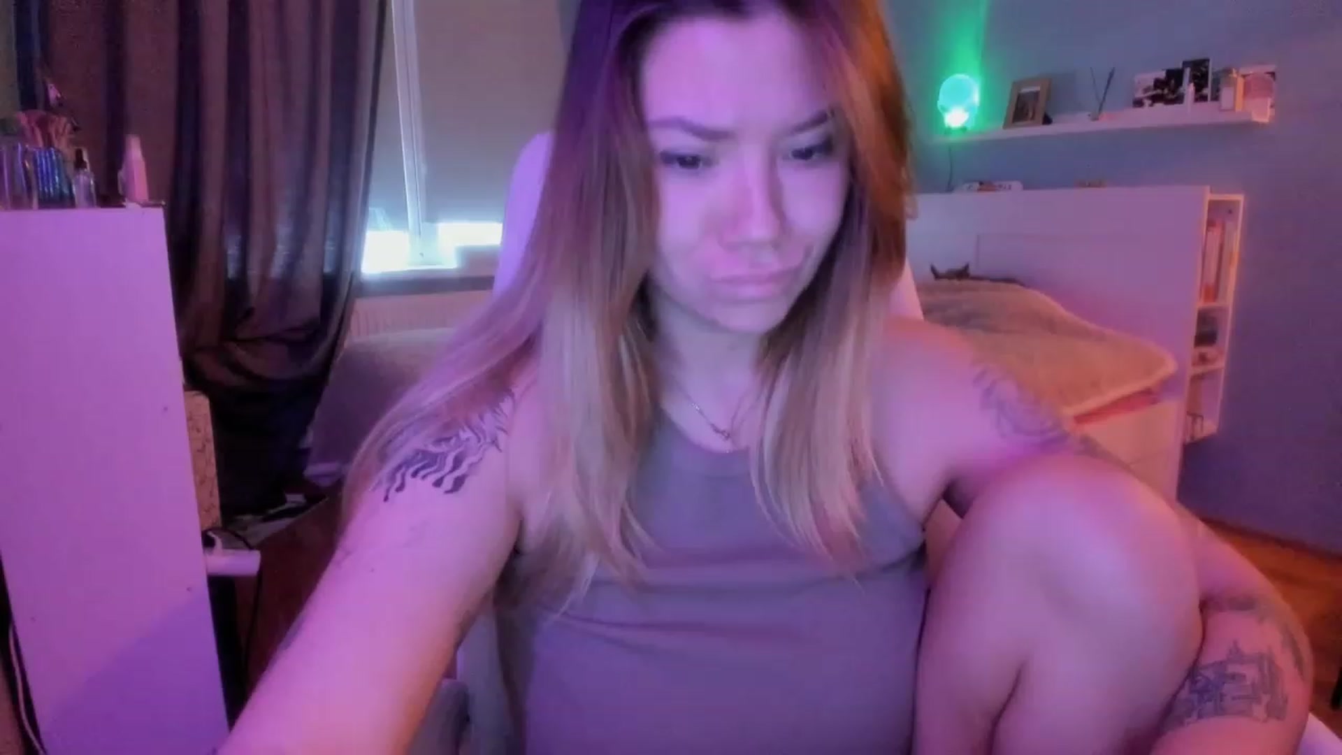 Gallery image thumbnail from NickyBlein's myfreecams stream on, 12/12/2023, 09:03 image 1 of 20