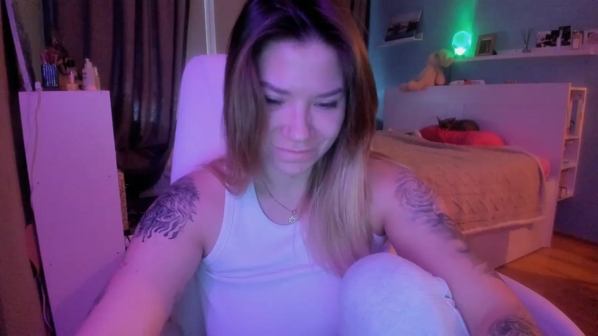 Gallery image thumbnail from NickyBlein's myfreecams stream on, 12/15/2023, 09:19 image 15 of 20