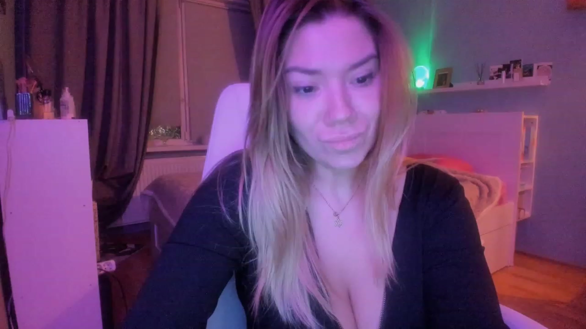 Gallery image thumbnail from NickyBlein's myfreecams stream on, 12/16/2023, 17:51 image 20 of 20