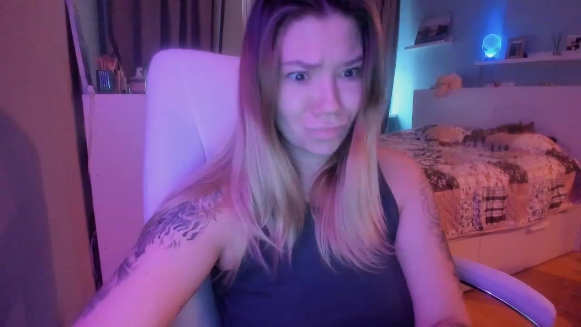 Gallery image thumbnail from NickyBlein's myfreecams stream on, 12/22/2023, 11:20 image 2 of 20