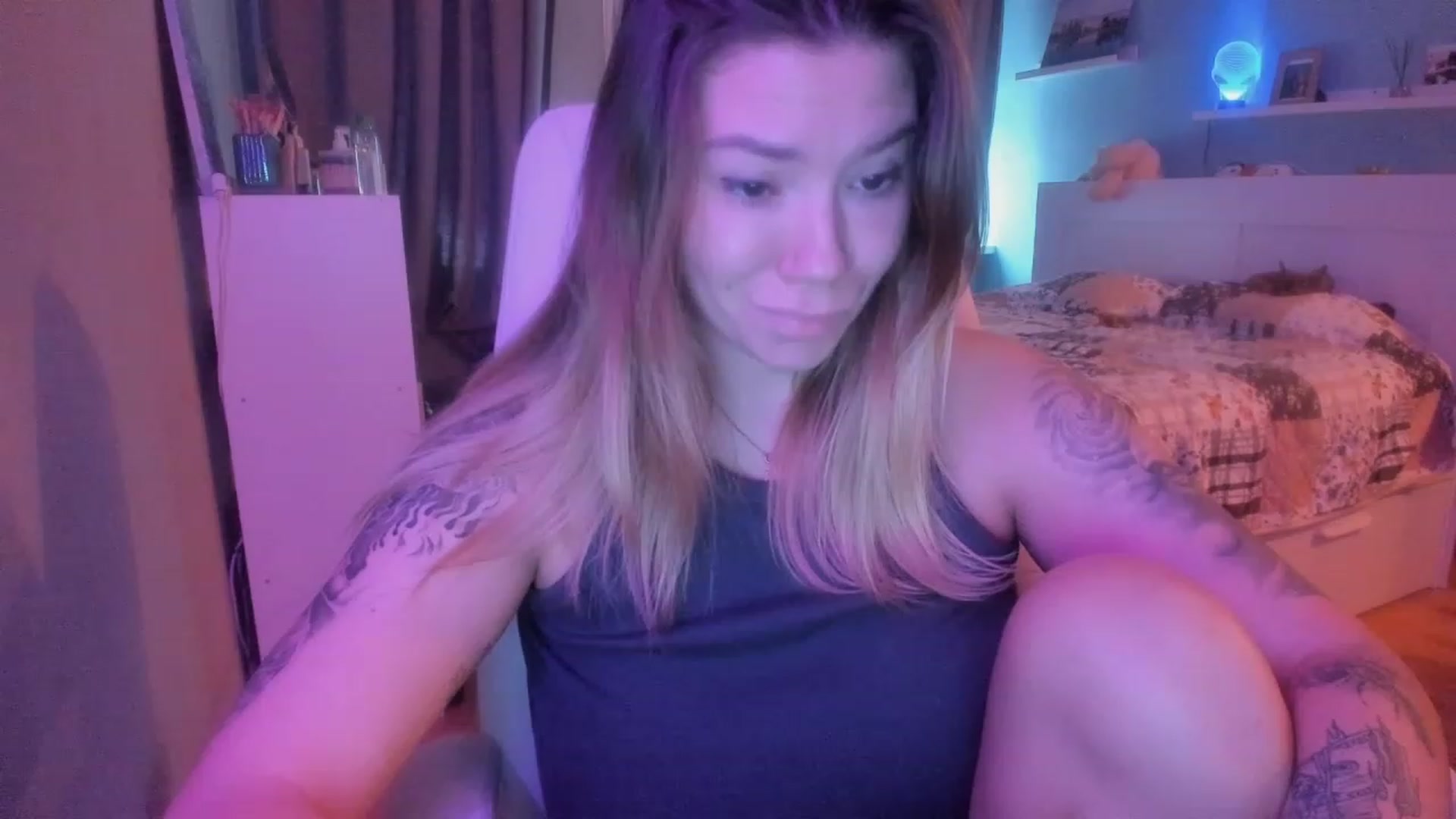 Gallery image thumbnail from NickyBlein's myfreecams stream on, 12/22/2023, 11:20 image 16 of 20