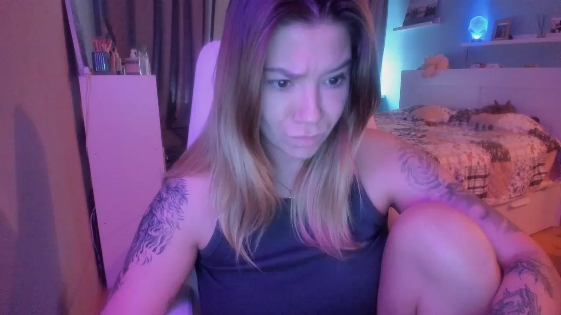 Gallery image thumbnail from NickyBlein's myfreecams stream on, 12/22/2023, 11:20 image 15 of 20