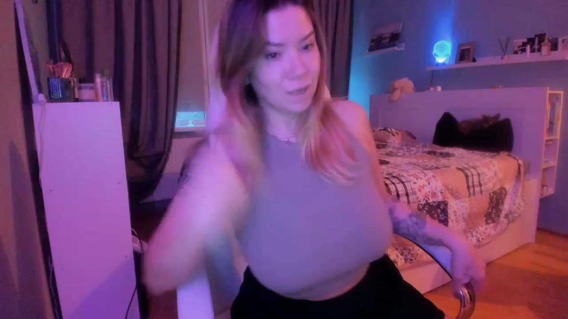 Gallery image thumbnail from NickyBlein's myfreecams stream on, 12/23/2023, 12:57 image 16 of 20