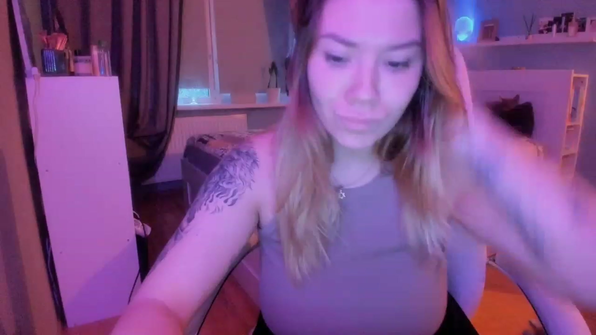 Gallery image thumbnail from NickyBlein's myfreecams stream on, 12/23/2023, 12:57 image 11 of 20