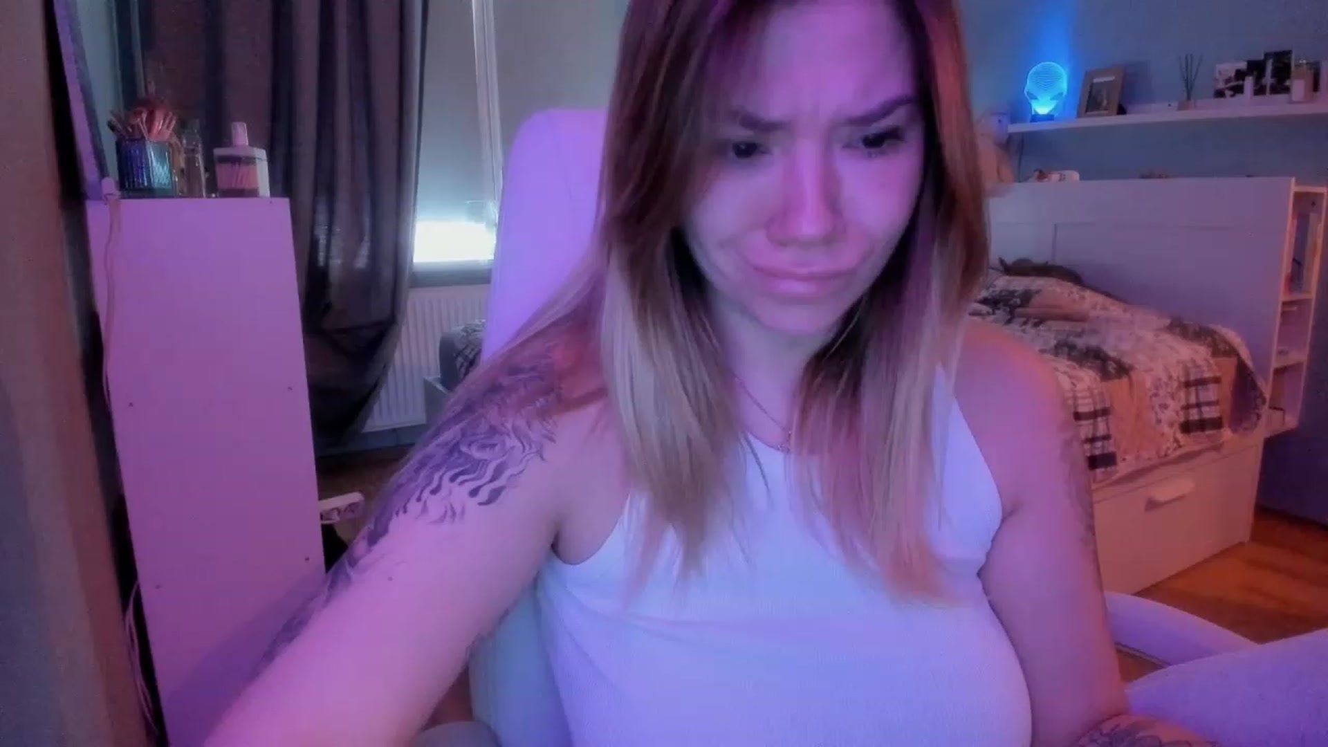 Gallery image thumbnail from NickyBlein's myfreecams stream on, 12/26/2023, 11:36 image 3 of 20